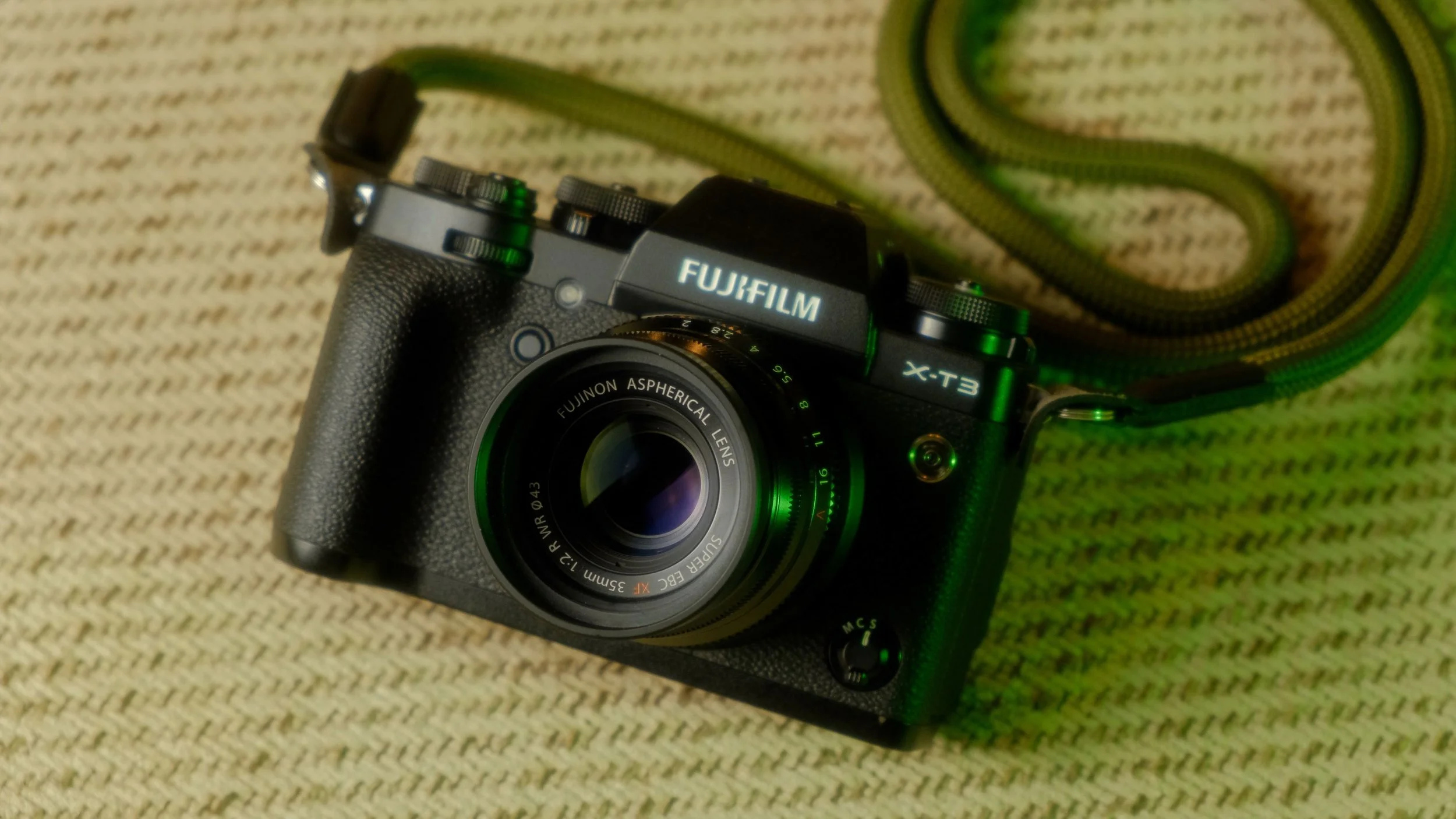 富士フイルム - XF 35mm f2　富士フイルム Amazon.co.jp: 富士フイルム(FUJIFILM) X 交換レンズ フジノン